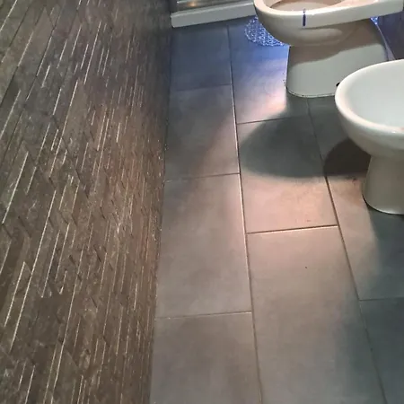 Centro Stazione Tiano 아파트